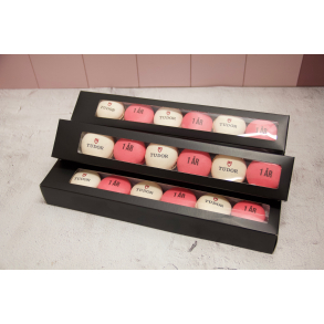 Sort gave�ske med 6 macarons